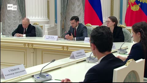 LIVE: Putin trifft Teilnehmer des fünften Kongresses junger Wissenschaftler