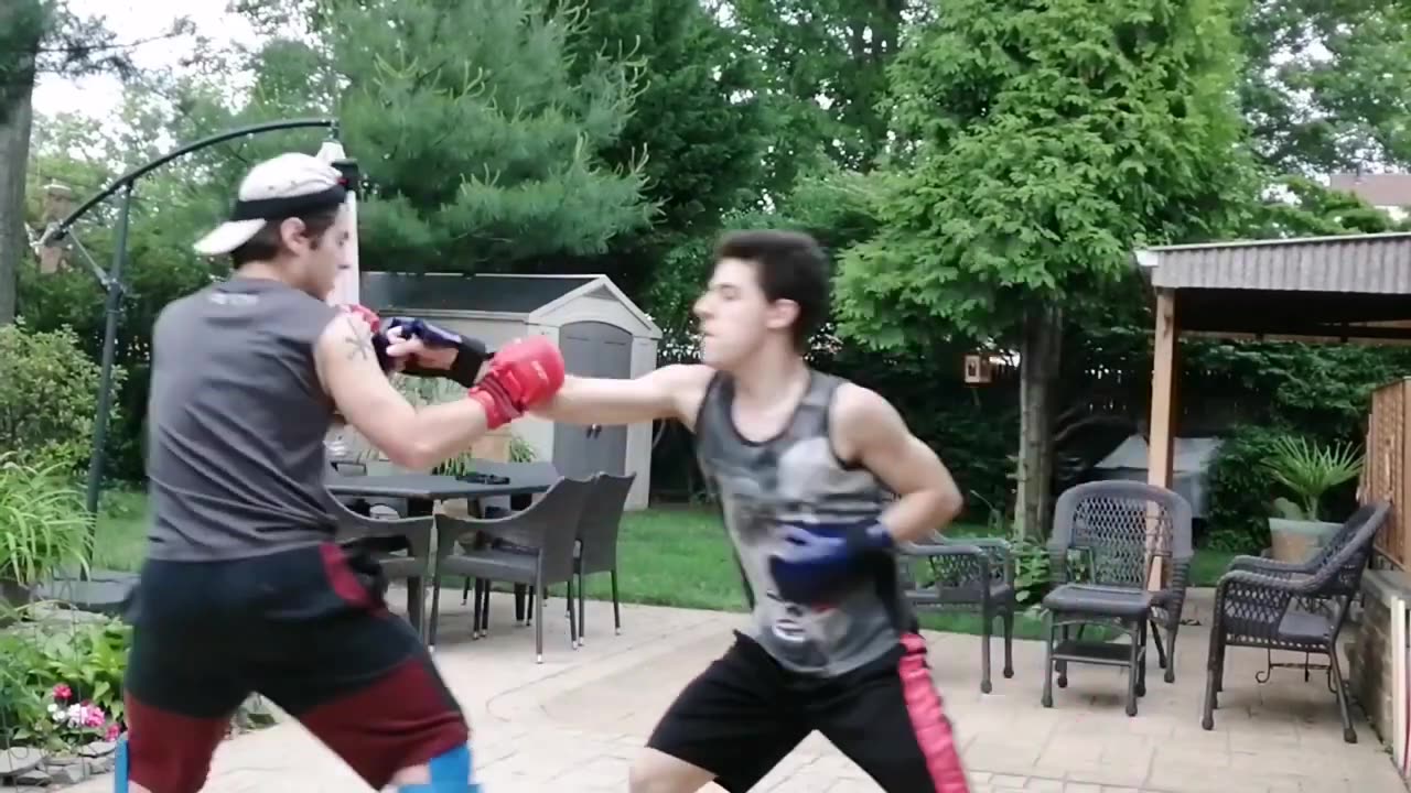 Taekwondo v Karate light sparring