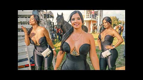 The Most BEAUTIFUL WOMEN at the Amazing RODEO in COLOMBIA 🐴