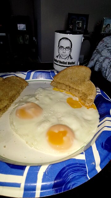 Eating Eggland's Best Eggs, Dbn, MI, 1/30/26