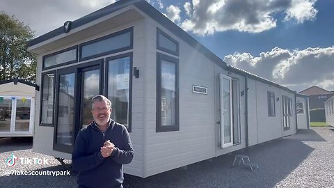 Good afternoon from 7 lakes holiday park today we have a lovely new willerby vorge