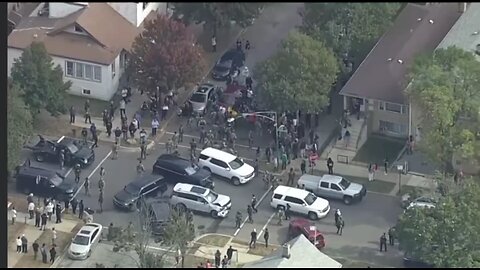 Feds fire tear gas at unruly protesters throwing things at officers