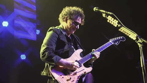 Shake It - Santana (live)