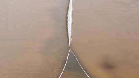 the meeting of these two currents creates a very beautiful shape😍 #shorts #viral