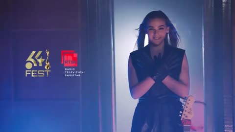 "Pa kufij"! Luna Çausholli ngjitet në skenën e Festivalit të RTSH