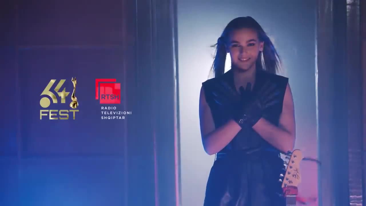 "Pa kufij"! Luna Çausholli ngjitet në skenën e Festivalit të RTSH