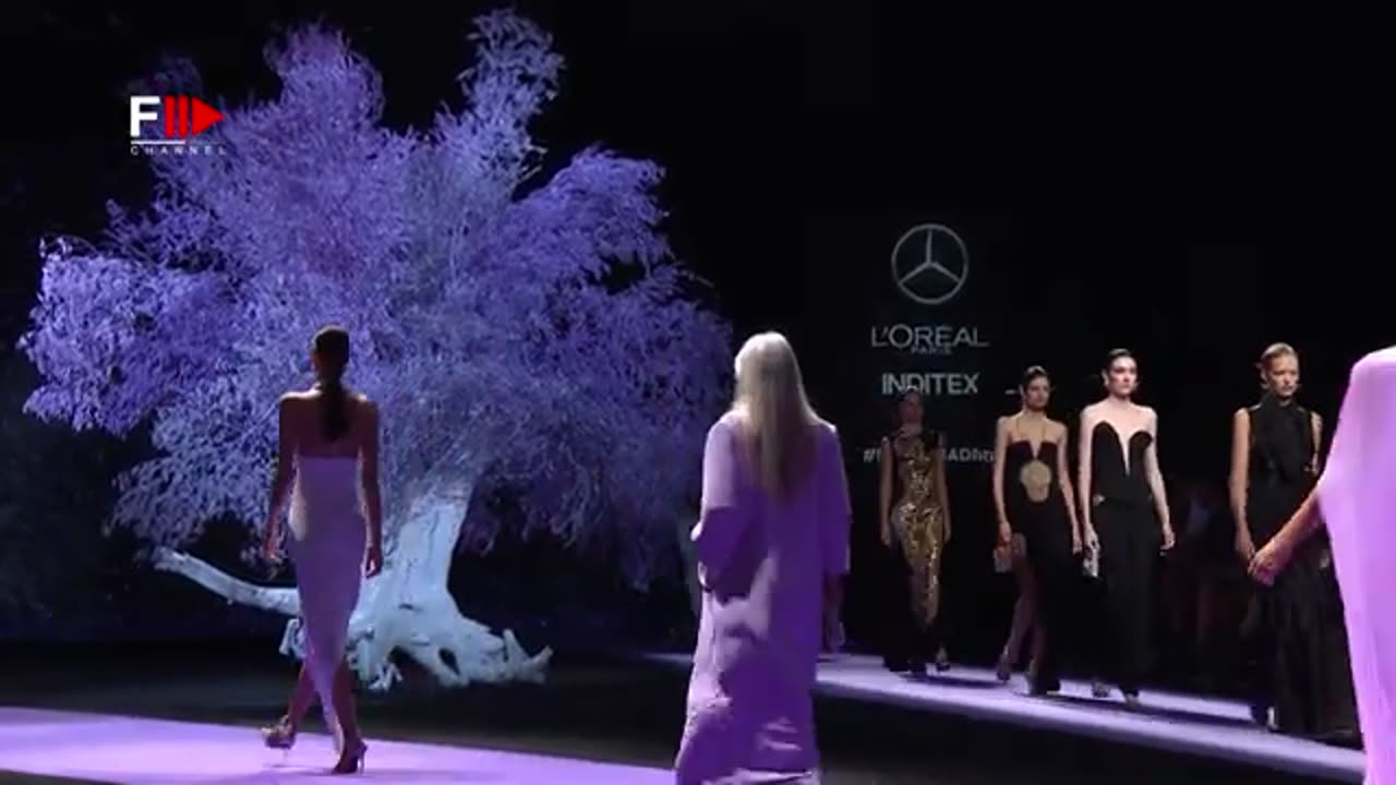 ISABEL SANCHIS Spring 2025 Madrid - 4K