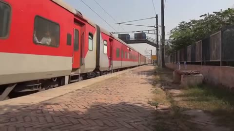 Indian Railways - LATEST TOP 10 Fastest Trains In India 2016