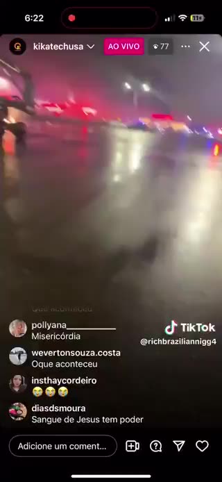 plane hits Philly mall