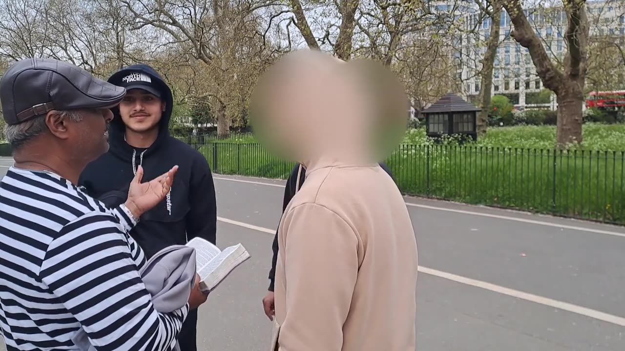 Speakers Corner - Uncle Sam talks to Muslims about God Entering his Creation