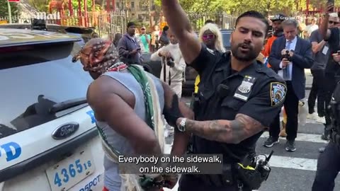 Man detained outside Manhattan fed court during Diddy's sentencing hearing 