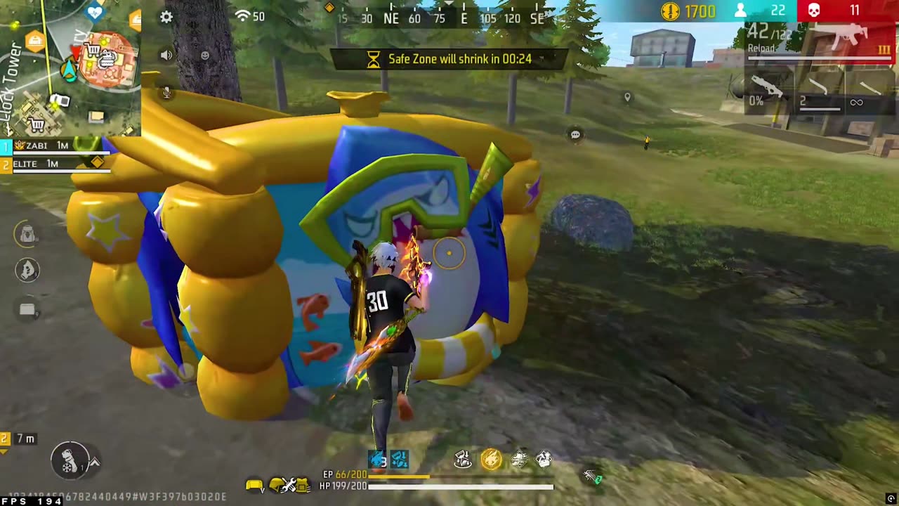 Free Fire - Solo Vs Squad Gameplay