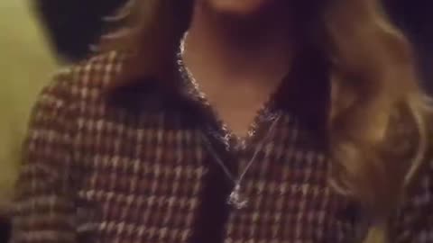 Meet Iyah May, the Australian singer, lost her job because of this song - Push It Far and Wide!!!!!