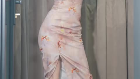 Daily Beauty EP 584 | Coquettish Snow White Gown Enthusiastic Street Dance