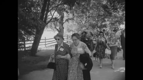 Visit of the Internation... - Visit of the International Council of Women to Mount Vernon - 306-5354