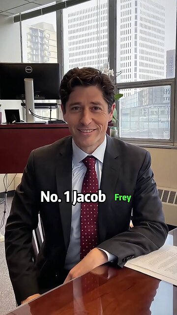 five celebrities voluntarily stepped forward to cover Renee Nicole Good funeral expenses.