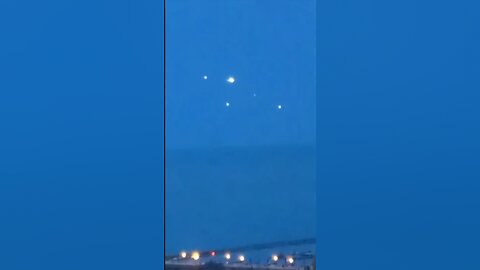 Unknown Lights Filmed over Chicago