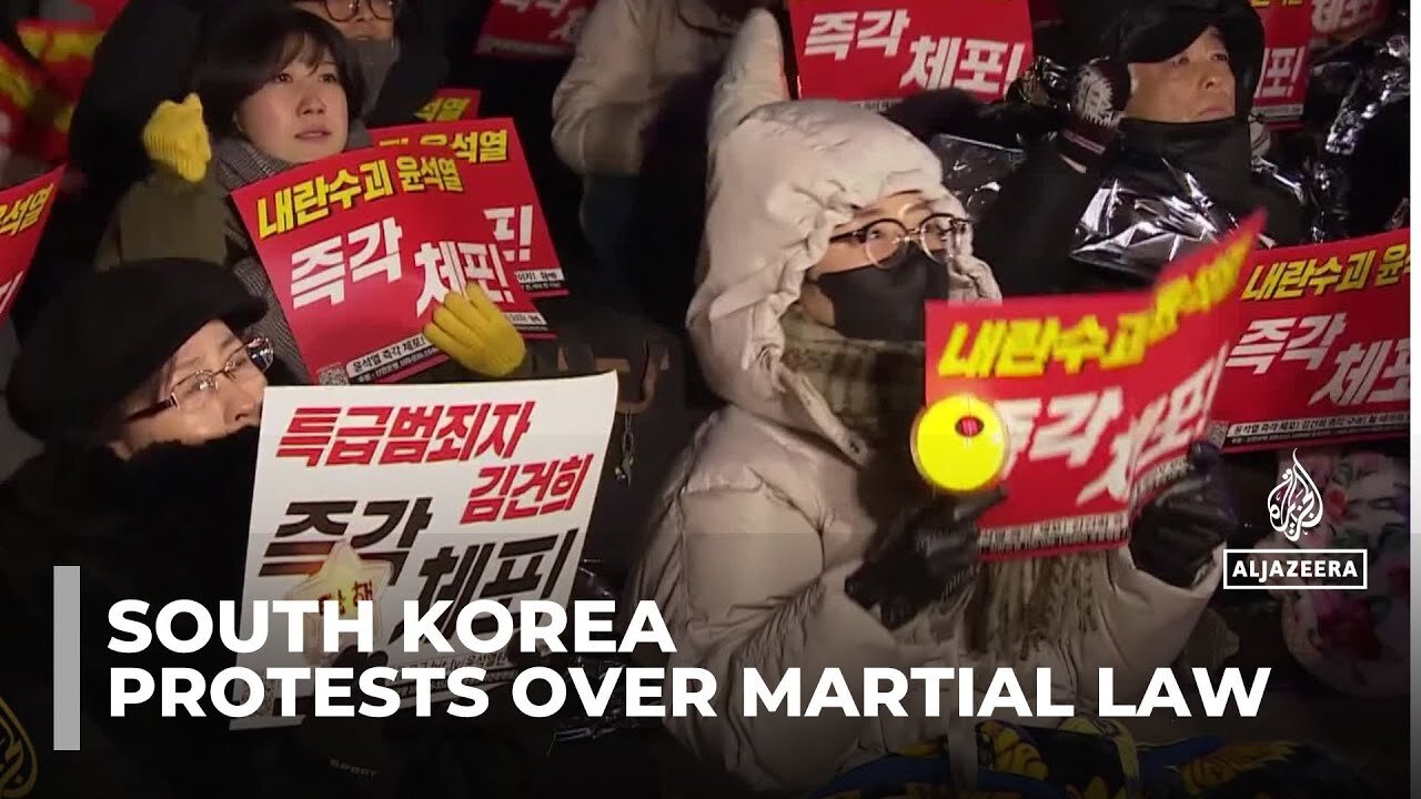 Colourful demonstrations in Seoul: Protesters take their cues from K-pop stars