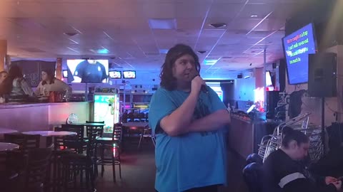 Autistic Man KILLS ELVIS PRESLEY- SUSPICIOUS MINDS Live Cover #elvis #elvispresley #elvis
