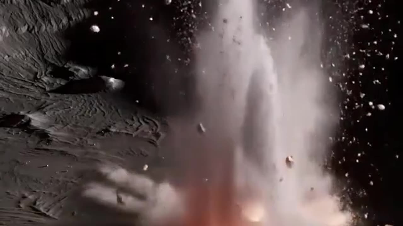 Rare Event: Comet Impact on the Moon Explained