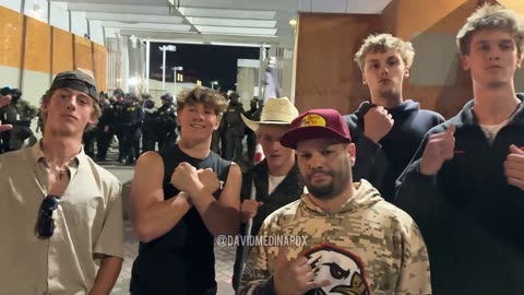 Portland (Oct. 3) — Oregon boys show up to support ICE for the first time following 