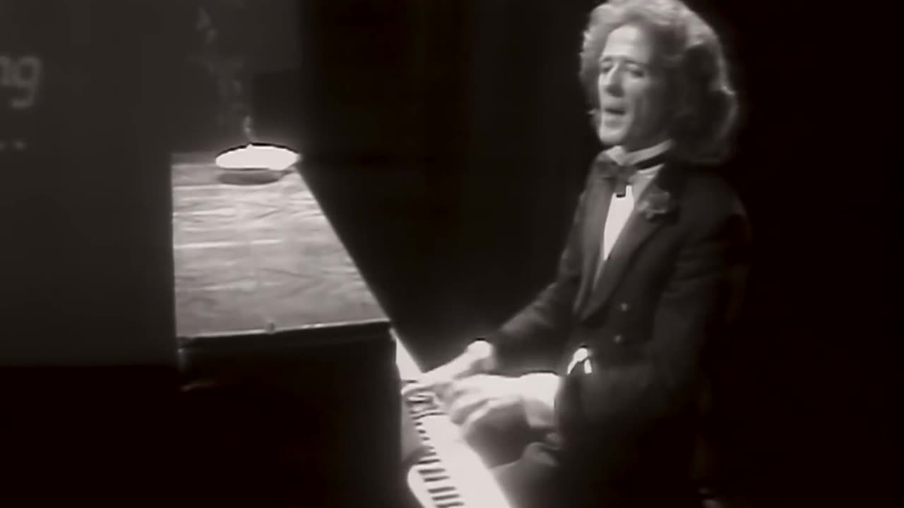 Gilbert O'Sullivan - What's in a Kiss