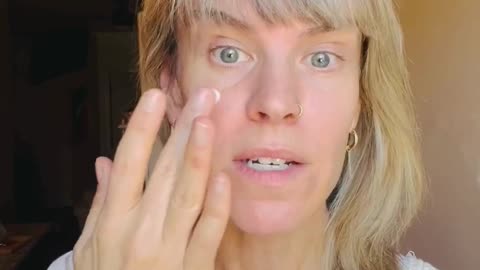 Finally! A Lightweight Gel Moisturizer for Sensitive Skin That Glows