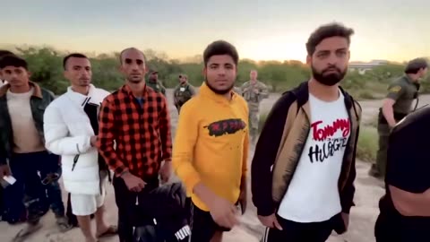More MEN pass border through Texas - Civil War coming