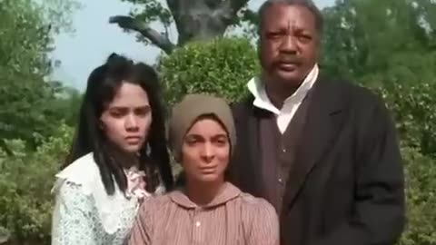 " Queen " , Starring Holly Berry ( part 1 )