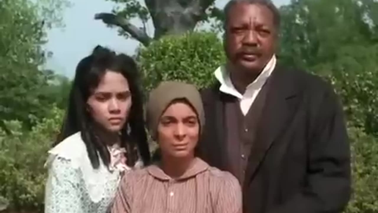 " Queen " , Starring Holly Berry ( part 1 )