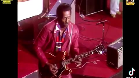 Johnny B. Goode ~ Chuck Berry ( Live )