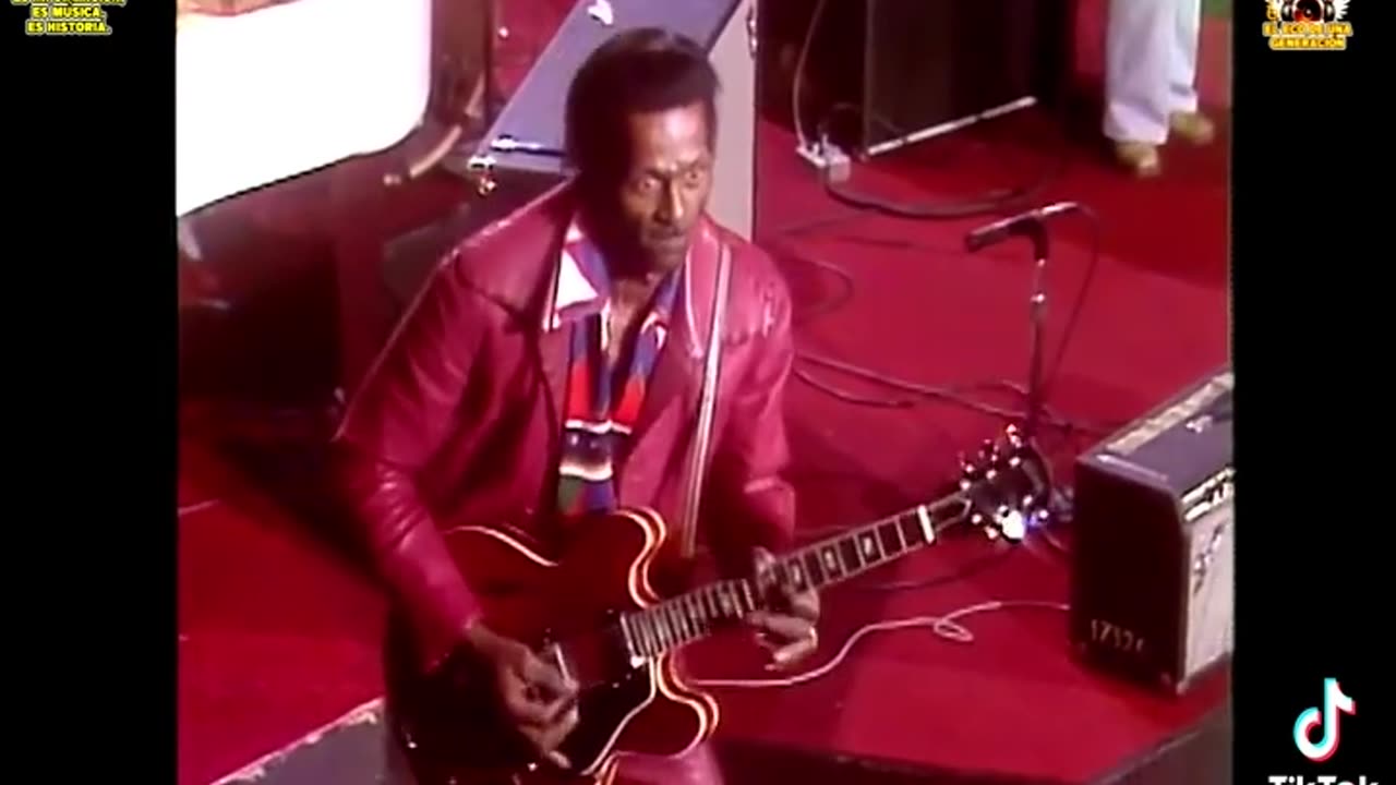 Johnny B. Goode ~ Chuck Berry ( Live )