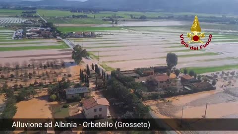 Albinia (Grosseto) - MALTEMPO., PERSONE ISOLATE, POMPIERI IN SOCCORSO -2- (14.02.25)