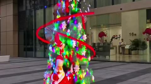 Holographic LED fan displays a magical 3D Christmas tree