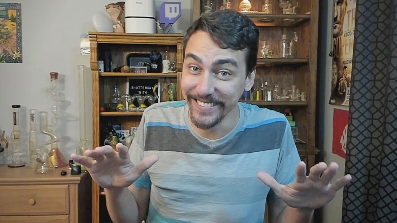 Replying to EVERY YouTube Comment on my Channel🔥Bong Rips🍃420💨!MJ