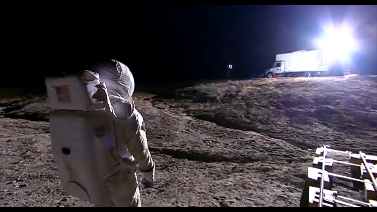 DID WE REALLY LAND ON THE MOON? THE CONSPIRACY EXPLAINED - DOCUMENTARY 💣