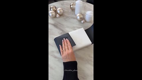 How to Wrap a Gift via: @wioleta_daria