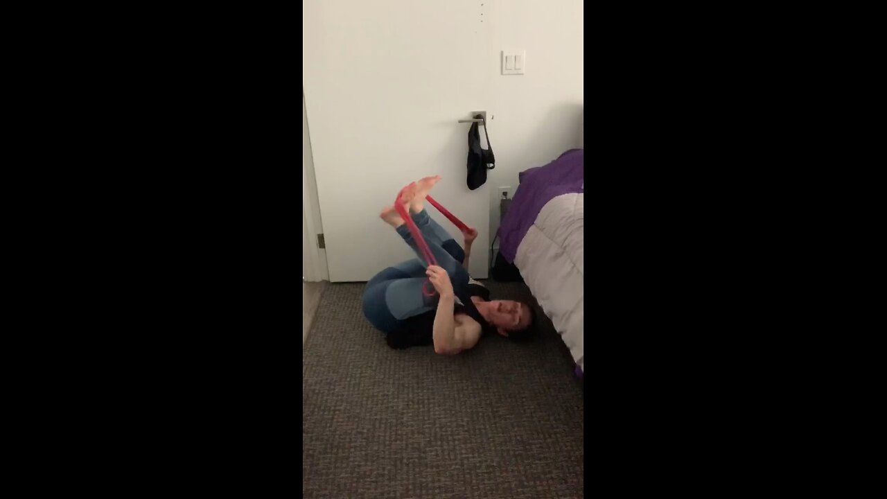 Train biceps on the floor