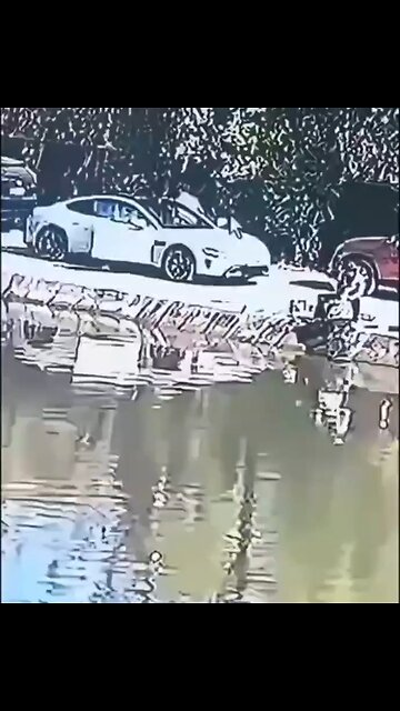 🇨🇳 In #China, a smart-parking system nearly drove a Xiaomi