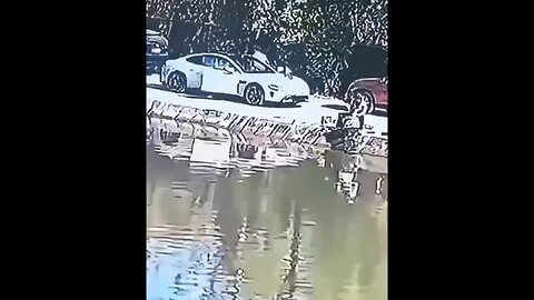 🇨🇳 In #China, a smart-parking system nearly drove a Xiaomi