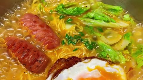 taste the instant boiled noodles