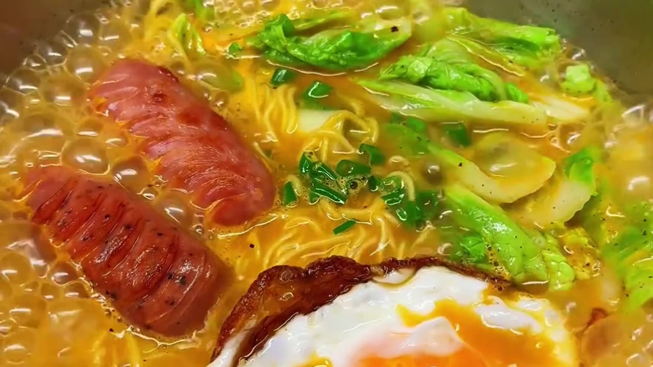 taste the instant boiled noodles