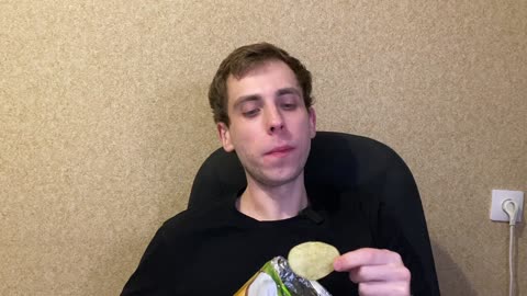 Отдыхаю с чипсами