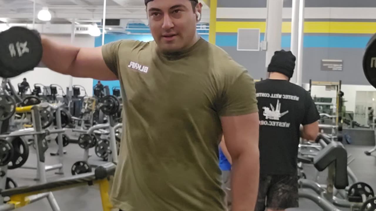 #bodybuilding #gymtok #hypertrophy #intraworkout #lateralraises