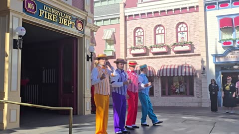 Disneyland Dapper Dans Barbershop Quartet Main Street USA