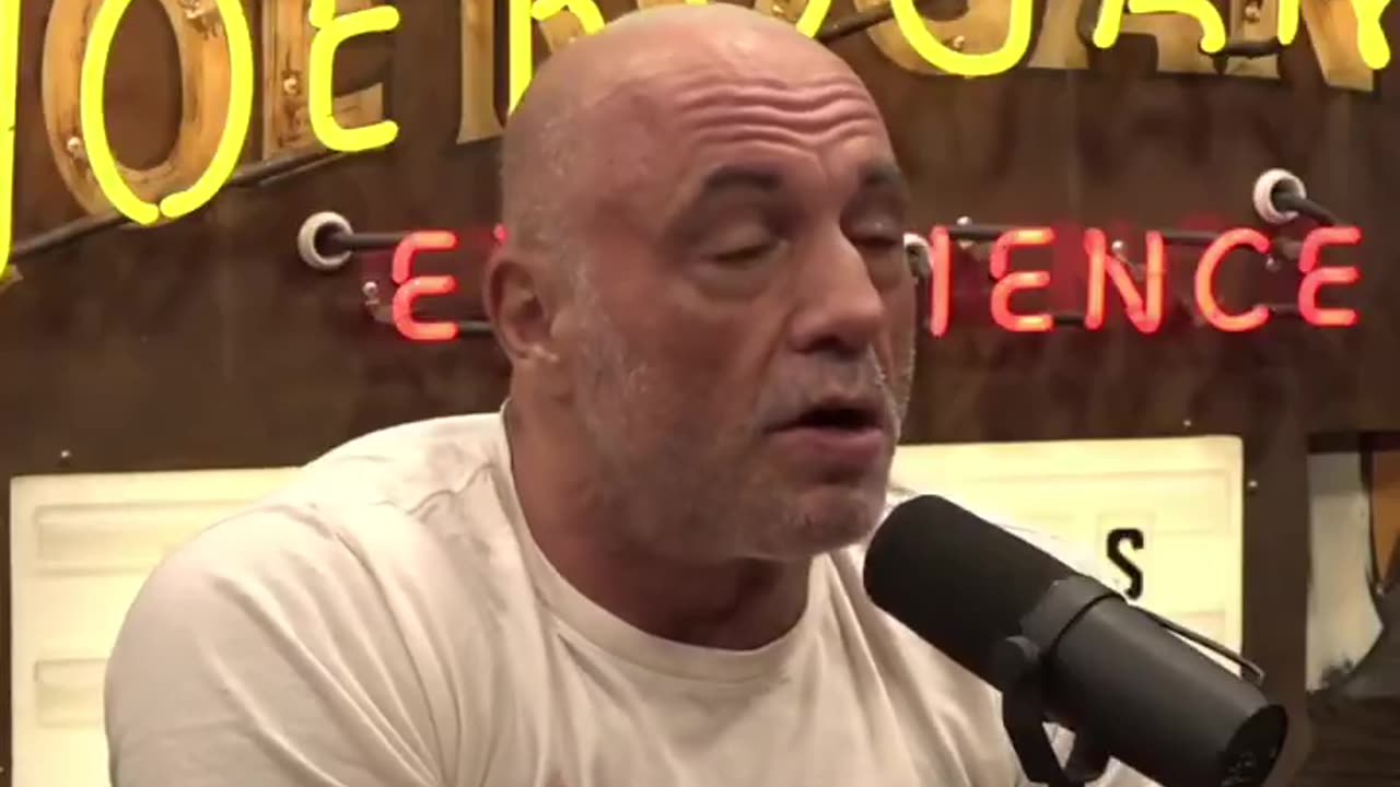 Joe Rogan expresses pure OUTRAGE over the media rushing to defend Jimmy Kimmel