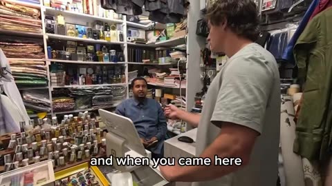 🚨 BREAKING: @nickshirleyy cho biết bên trong các trung tâm thương mại của người Somalia ở MN .