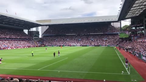 Aston Villa vs West Ham United (goal cancelled)