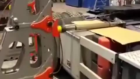 Truck frame machine Mamouth