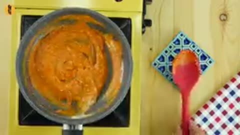 Tawa Chicken Tikka Pizza Without Yeast Recipe by Food Fusion (Ramzan Special Recipe)